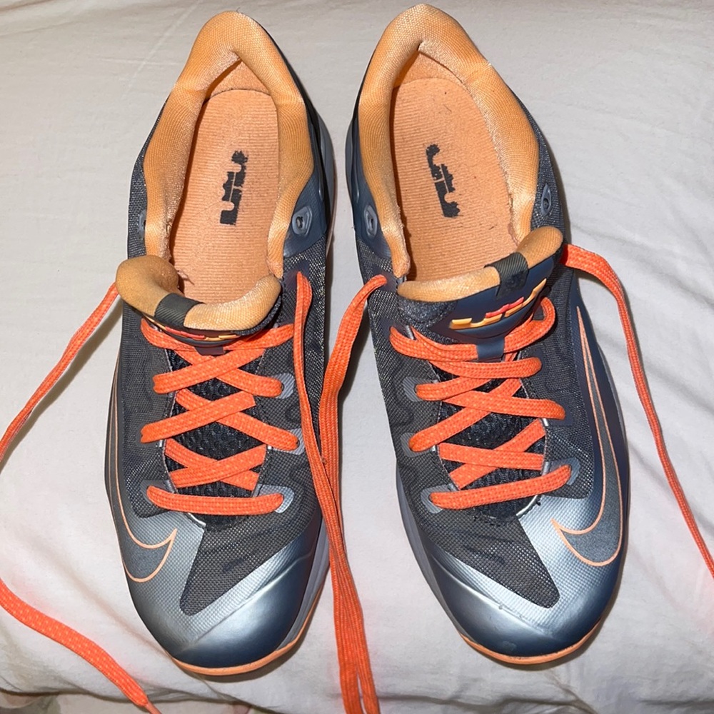 Nike Lebrons 7Y womens 8.5
